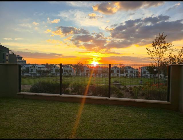 3 BEDROOM APARTMENT FOR SALE IN WATERFALL